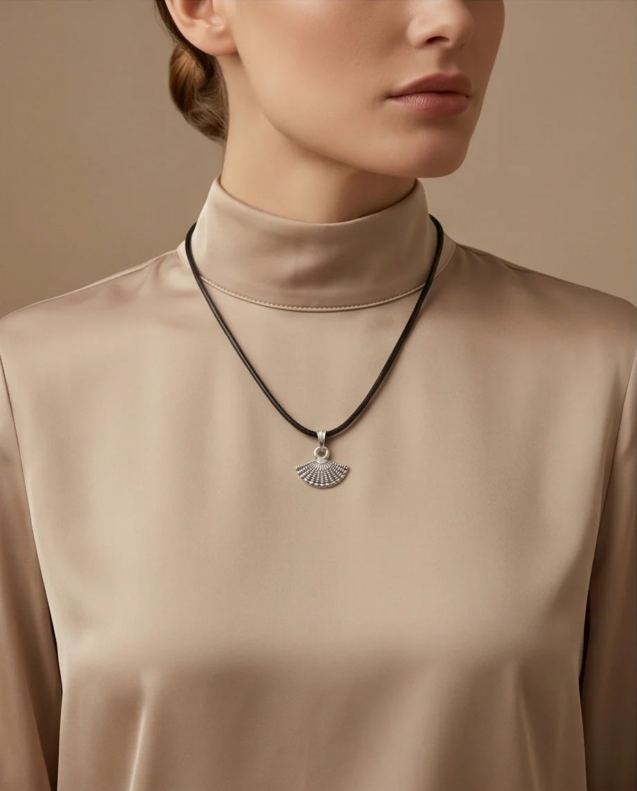 Silver Hand Fan Pendant Necklace