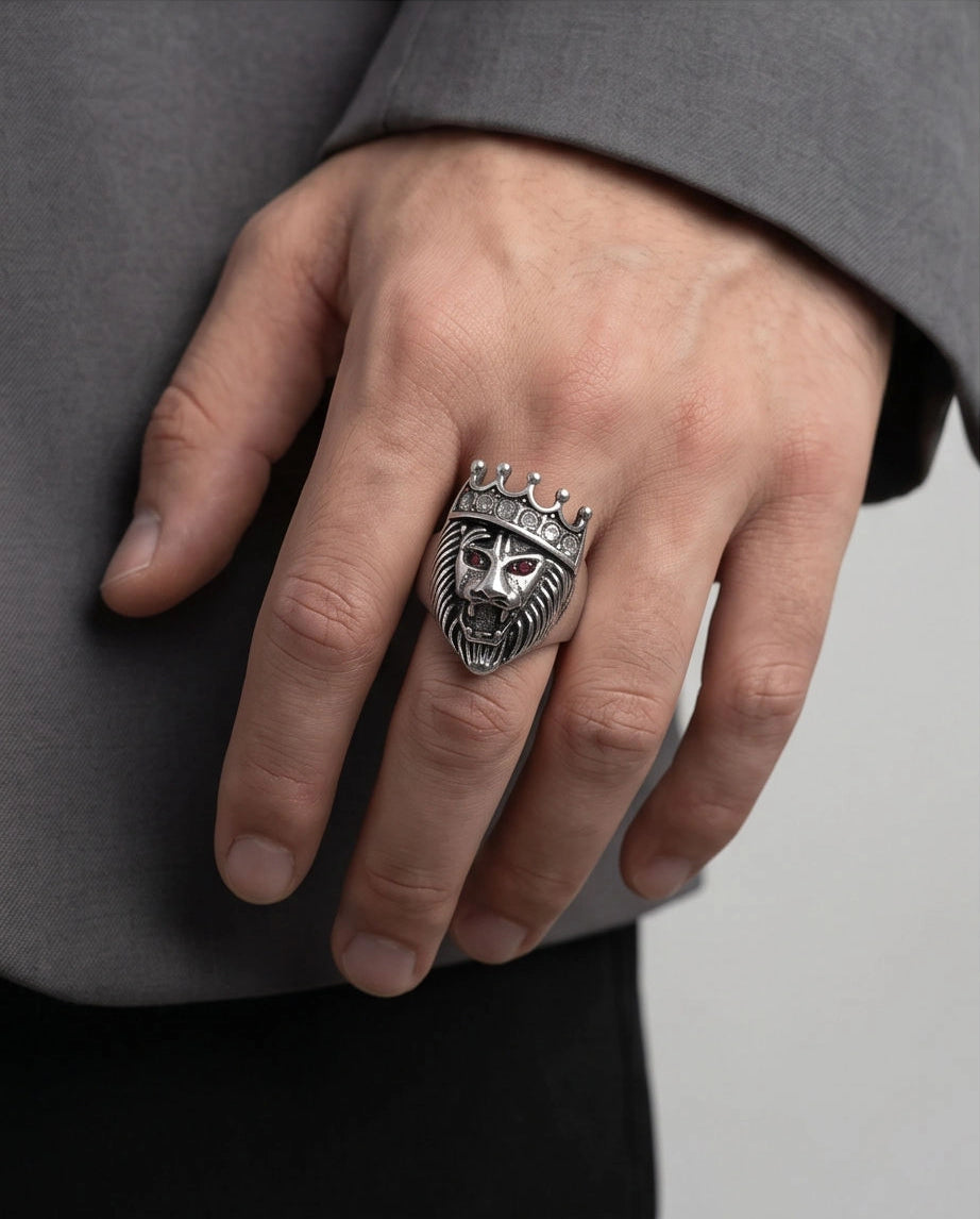 Ruby-Eyed Crowned Lion King Ring