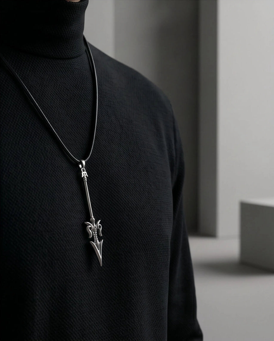 Spearhead Arrow Pendant Necklace