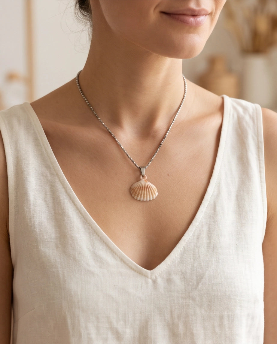 Silver Natural Seashell Pendant Chain Necklace