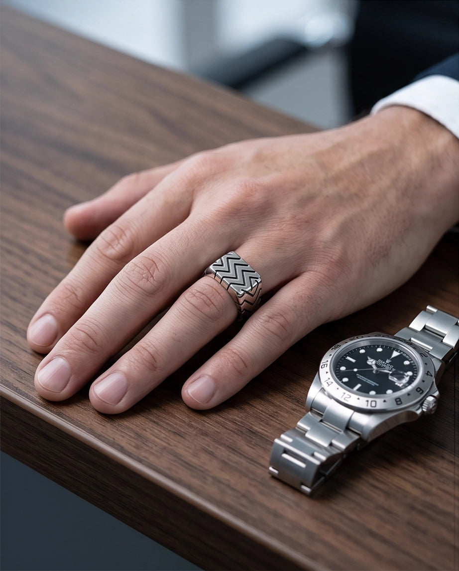 Geometric Zig-Zag Tire Tread Ring