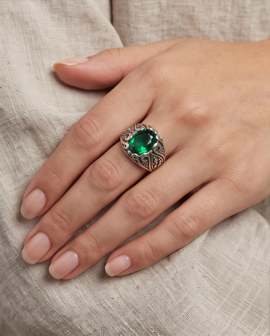 Emerald Gemstone Scalloped Crown Bezel Scroll Filigree Silver Ring
