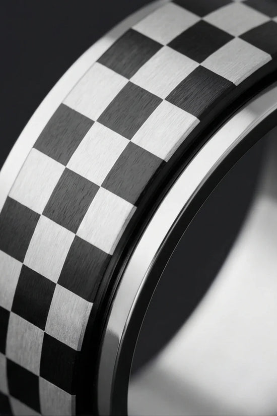 The Grand Prix: Checkered Racing Spinner Band