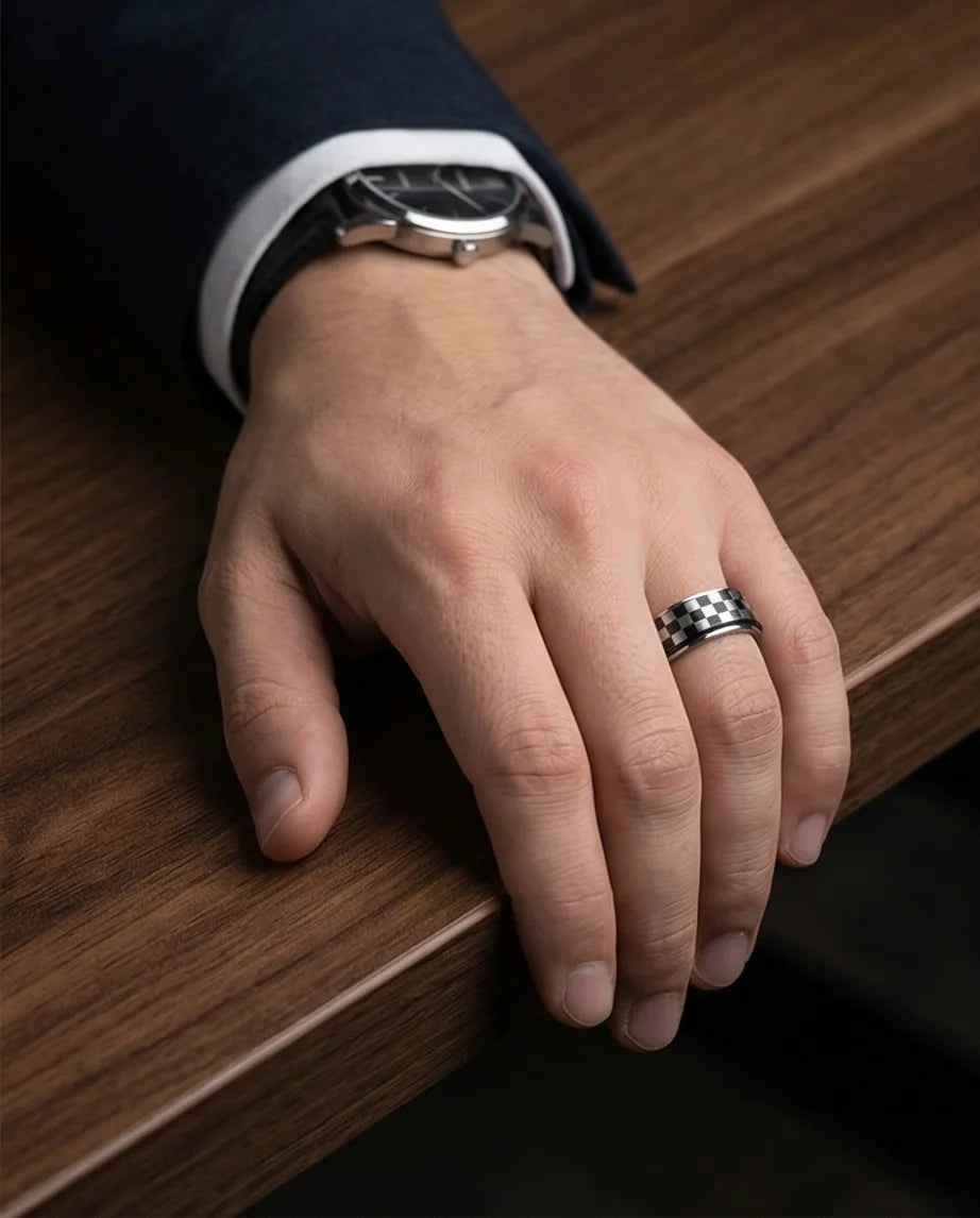 The Grand Prix: Checkered Racing Spinner Band