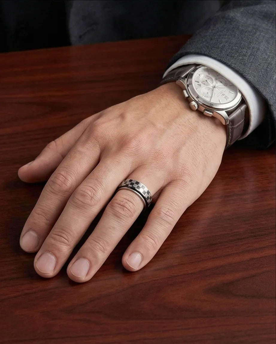 The Grand Prix: Checkered Racing Spinner Band