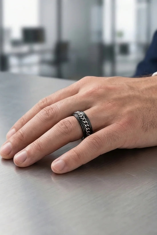 The Contrast Link Band