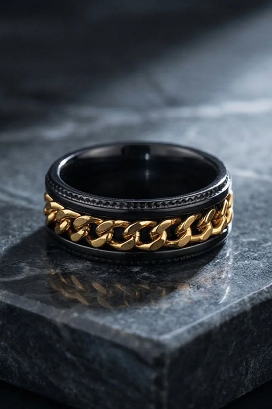 The Golden Link Spinner Ring
