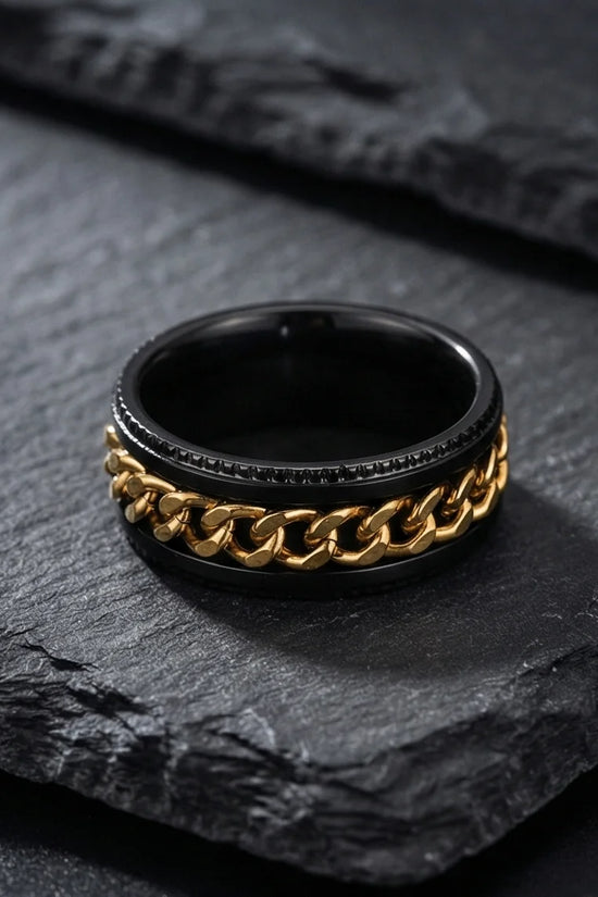 The Golden Link Spinner Ring