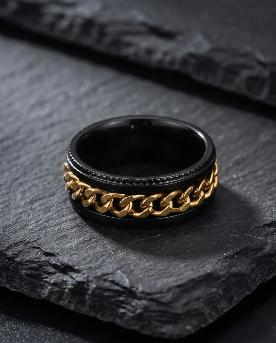 The Golden Link Spinner Ring