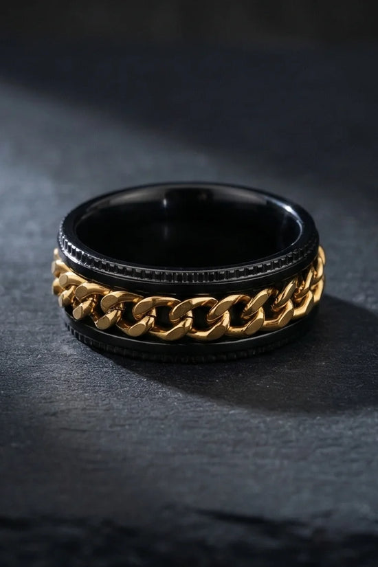 The Golden Link Spinner Ring