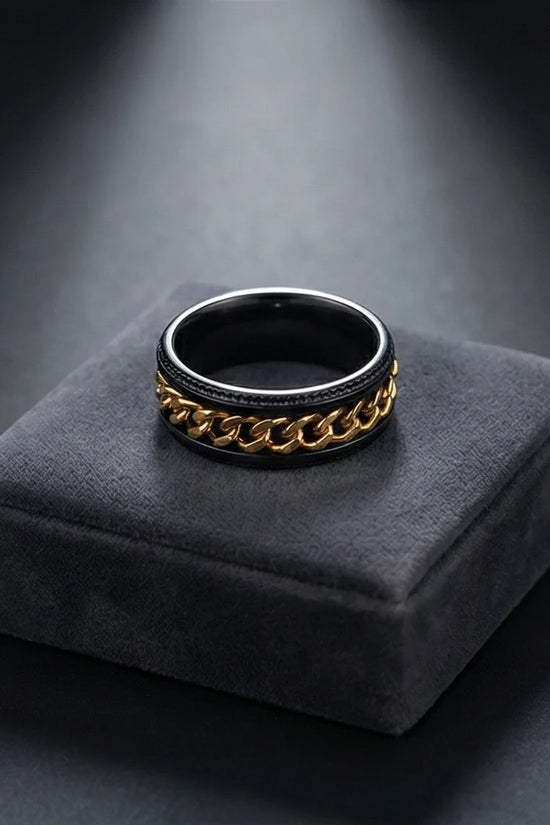The Golden Link Spinner Ring