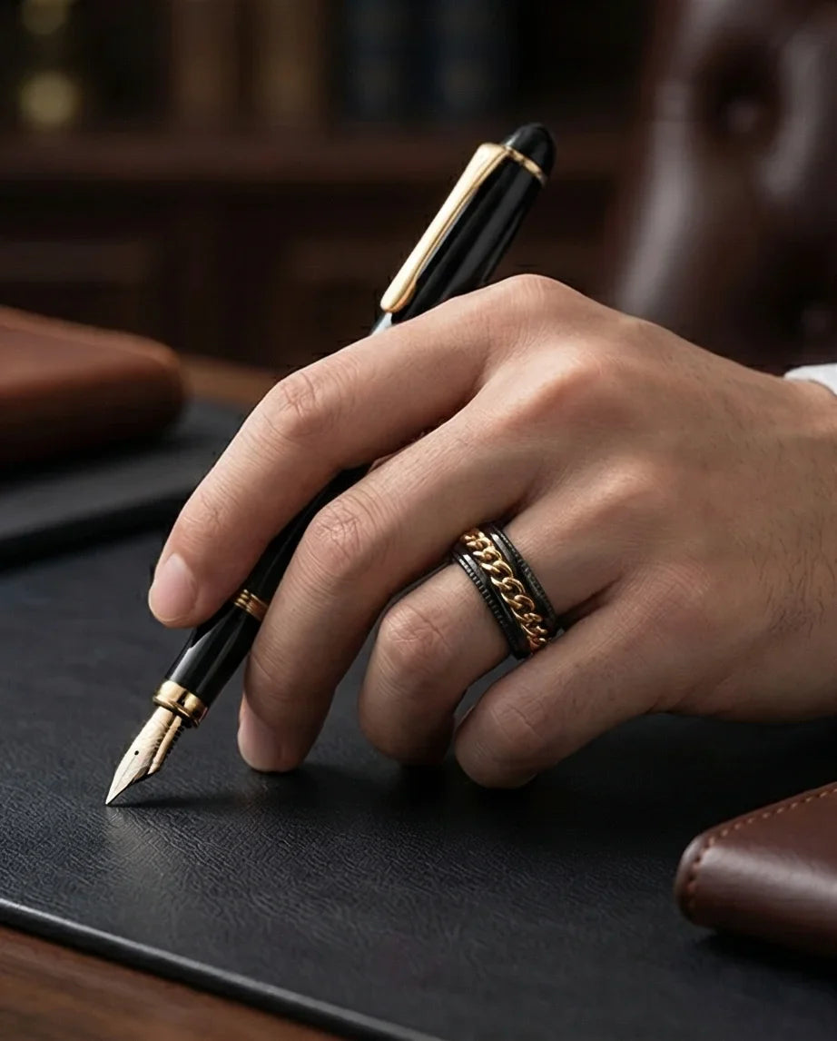 The Golden Link Spinner Ring