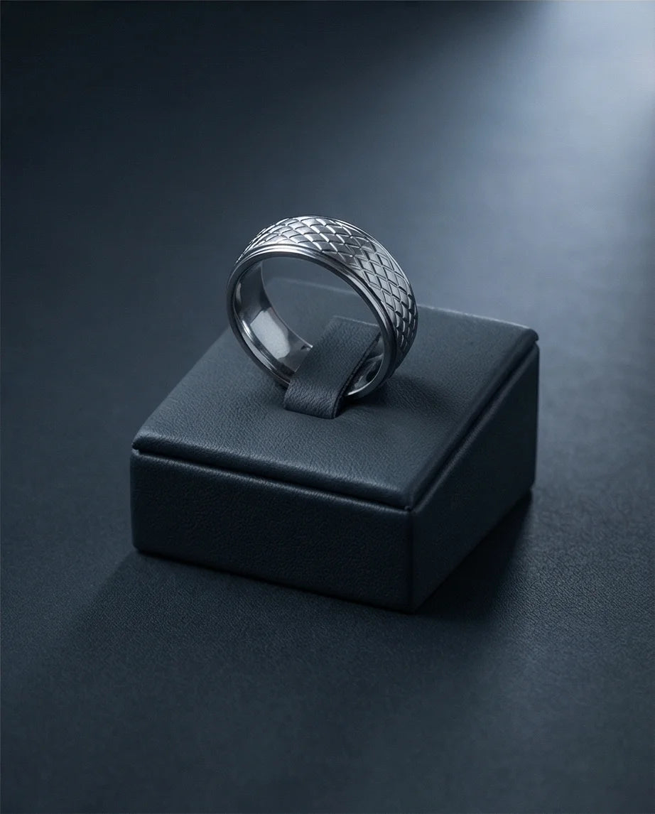 Diamond Meridian: Textured Industrial Statement Ring