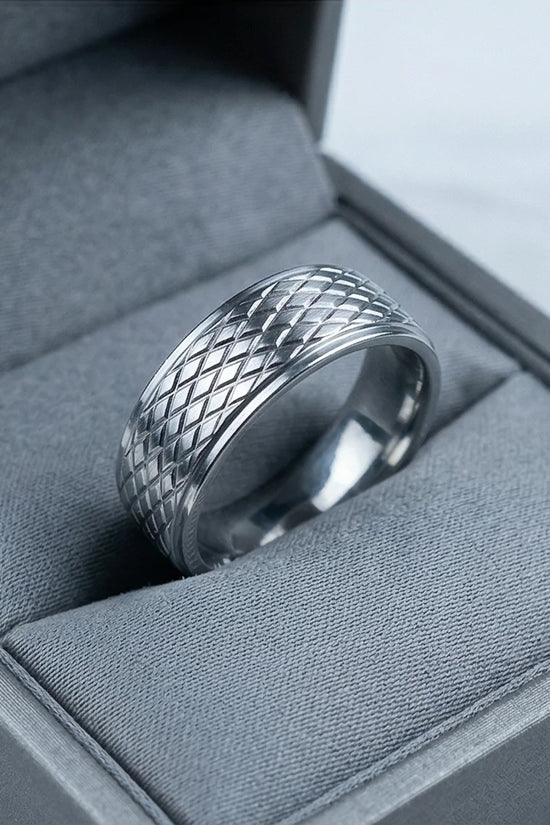 Diamond Meridian: Textured Industrial Statement Ring