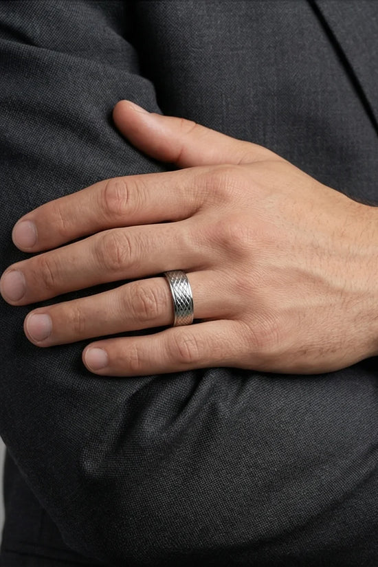 Diamond Meridian: Textured Industrial Statement Ring