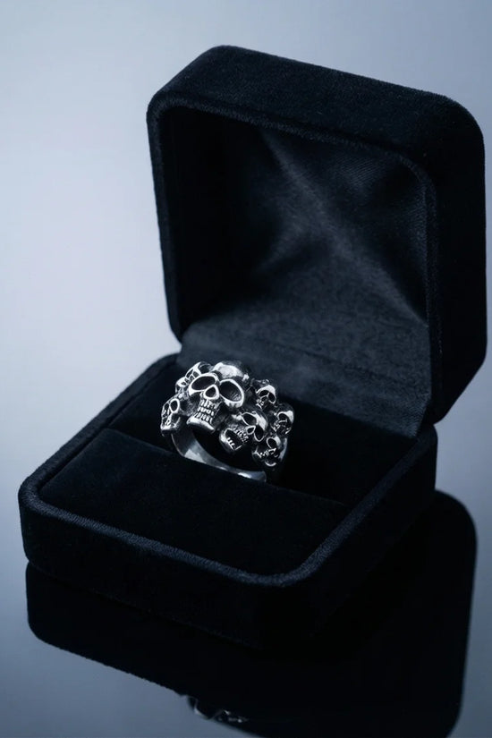 Eternal Shadow: Oxidized Skull Pile Ring