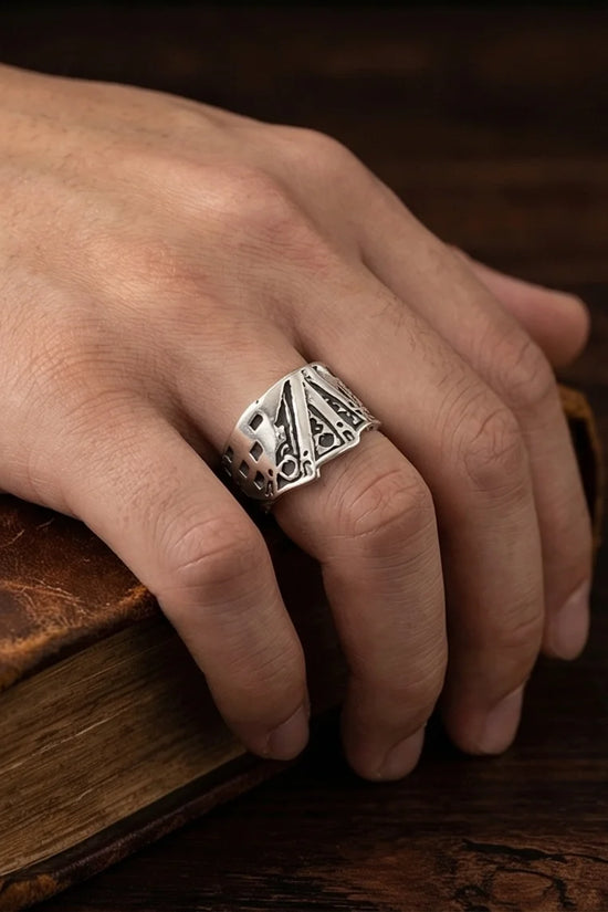 The High Roller: Ace’s Gambit Vintage Band