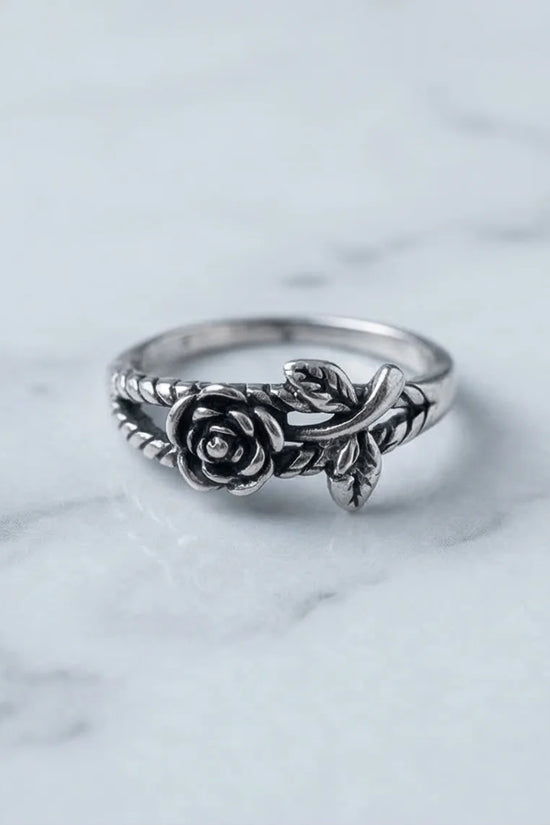 he Midnight Rose: Antique Floral Vine Ring