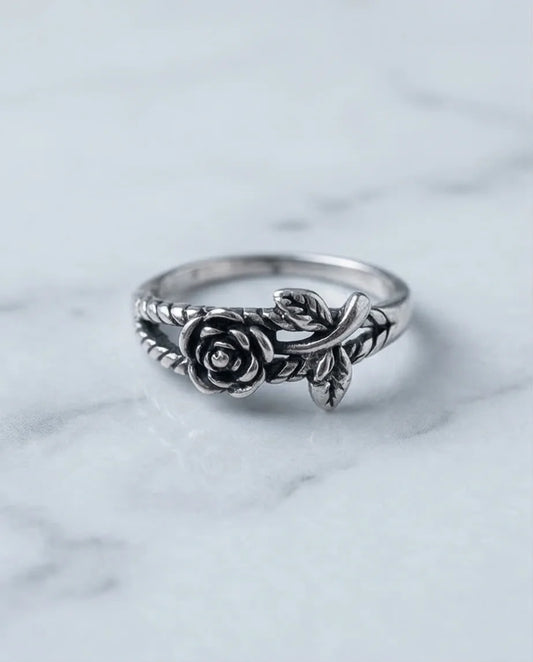 he Midnight Rose: Antique Floral Vine Ring
