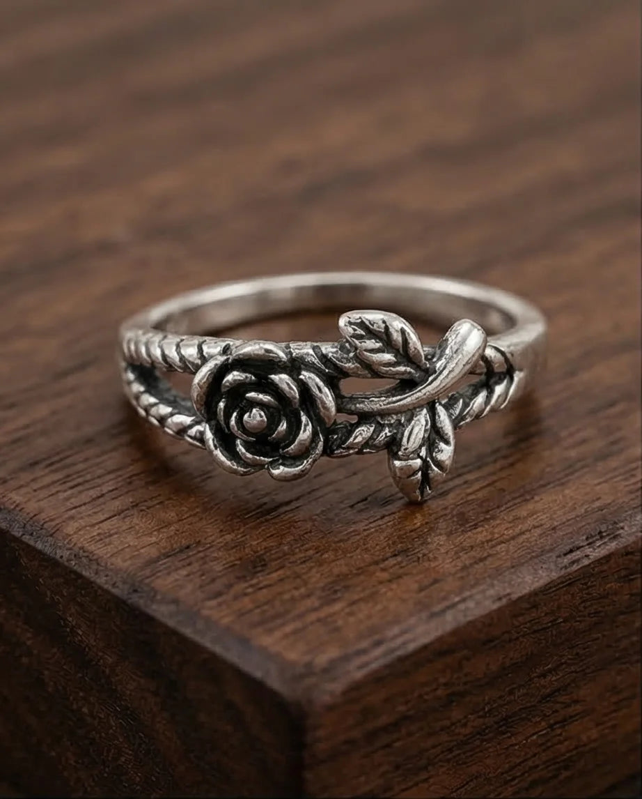 he Midnight Rose: Antique Floral Vine Ring