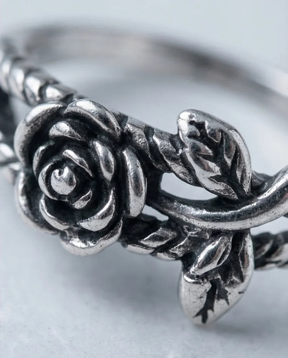 he Midnight Rose: Antique Floral Vine Ring