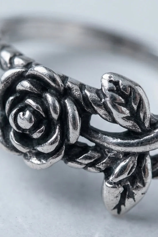 he Midnight Rose: Antique Floral Vine Ring