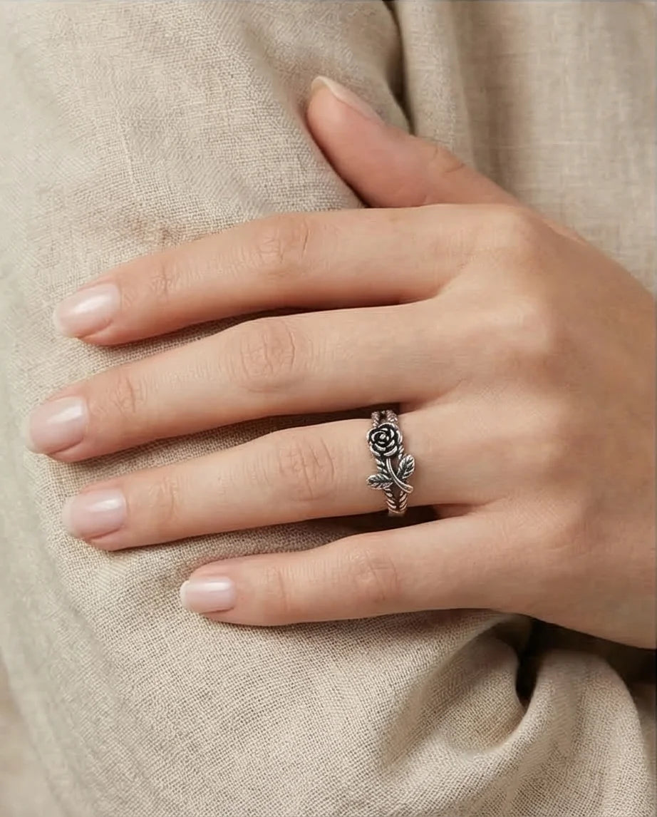 he Midnight Rose: Antique Floral Vine Ring