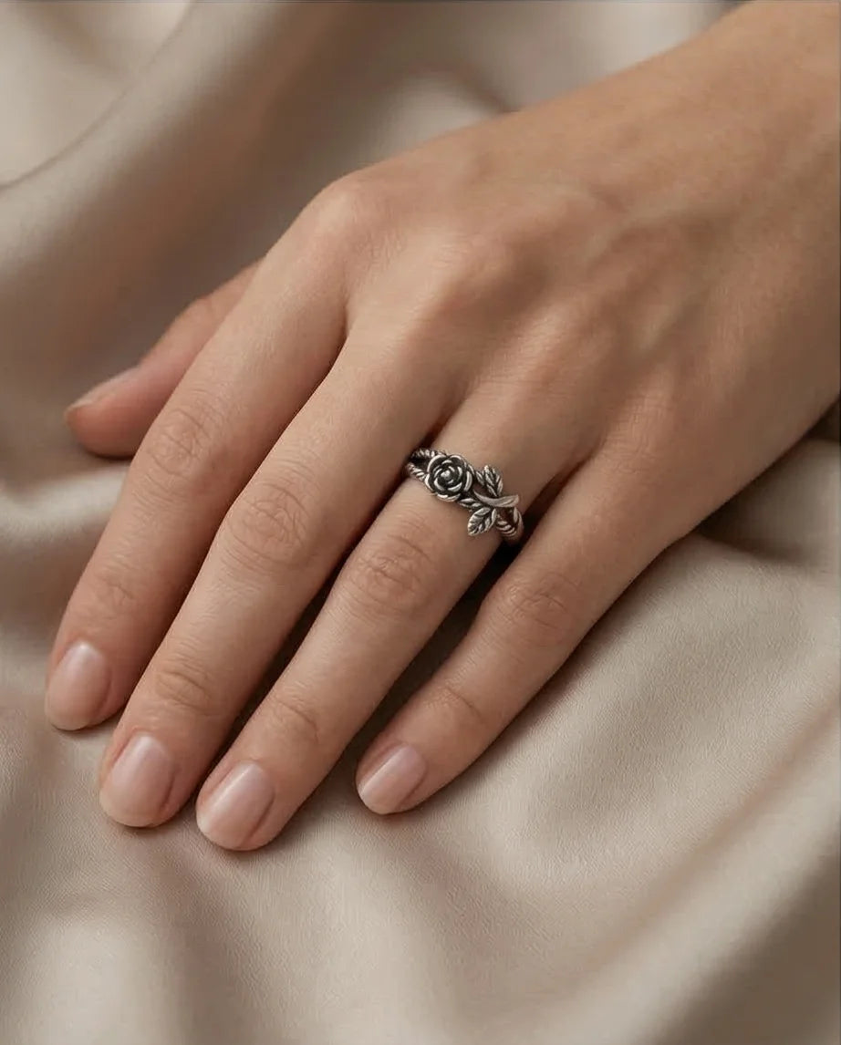 he Midnight Rose: Antique Floral Vine Ring