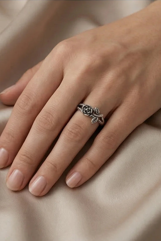 he Midnight Rose: Antique Floral Vine Ring