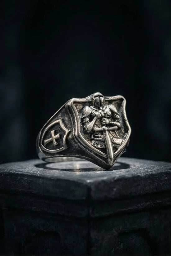 The Knight’s Honor Signet