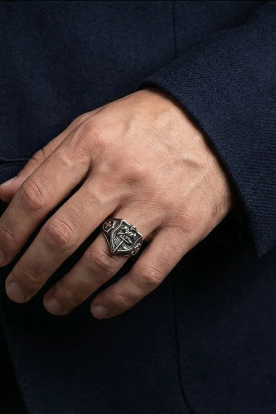 The Knight’s Honor Signet
