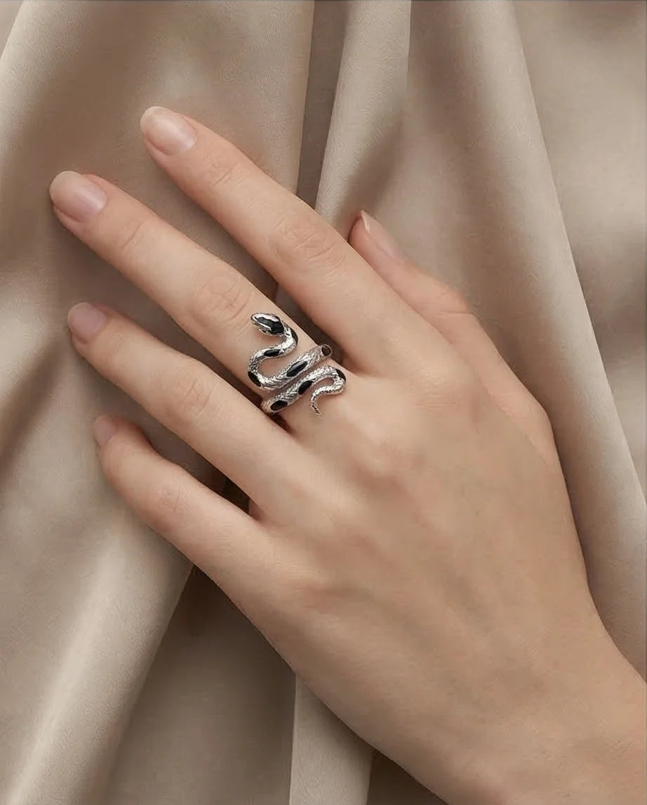 The Spotted Viper Wrap