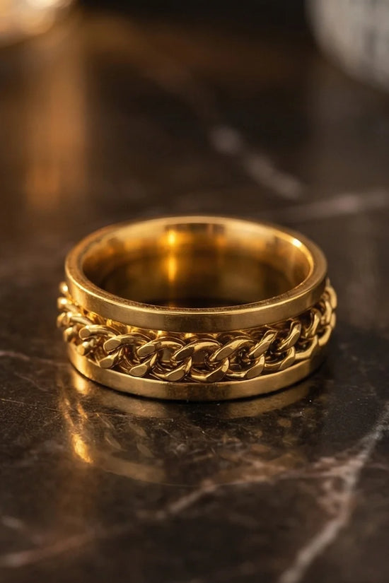 Imperial Dynasty: High-Gloss Gold Spinner Band