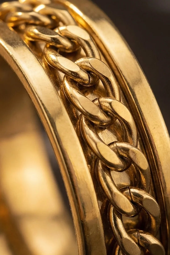 Imperial Dynasty: High-Gloss Gold Spinner Band