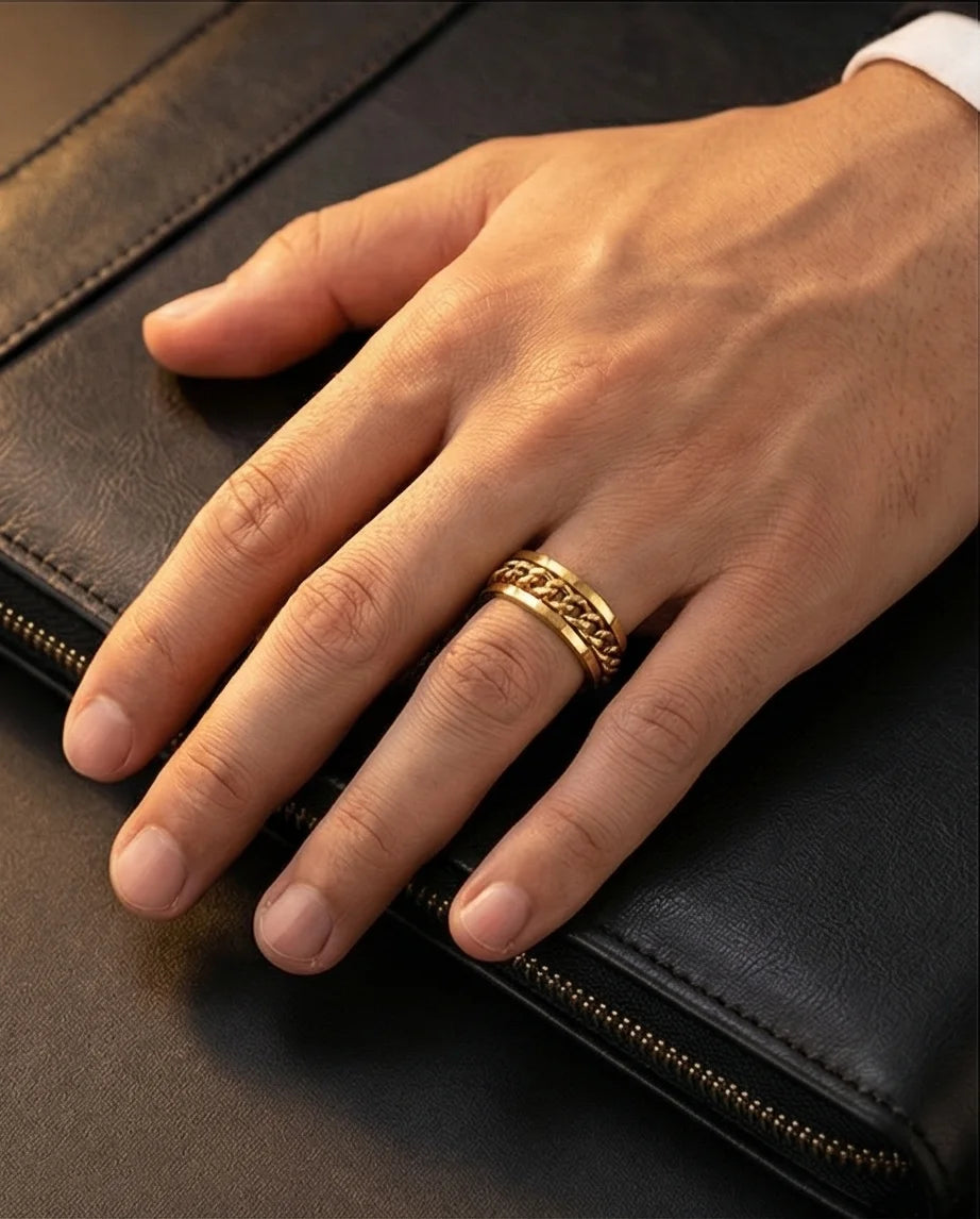 Imperial Dynasty: High-Gloss Gold Spinner Band