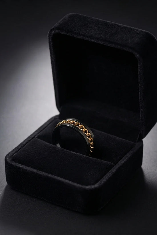 The Gilded Shadow: Black & Gold Curb Chain Ring