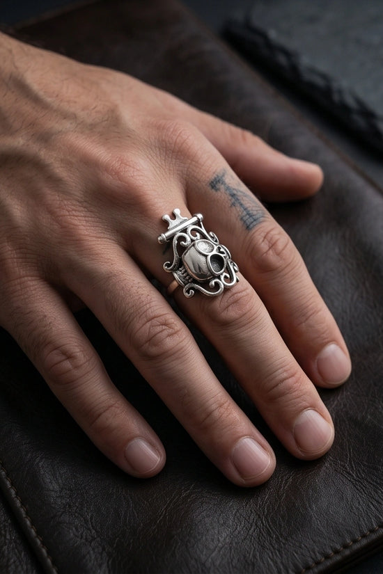 The Royal Rebel: Gothic Skull Filigree Ring