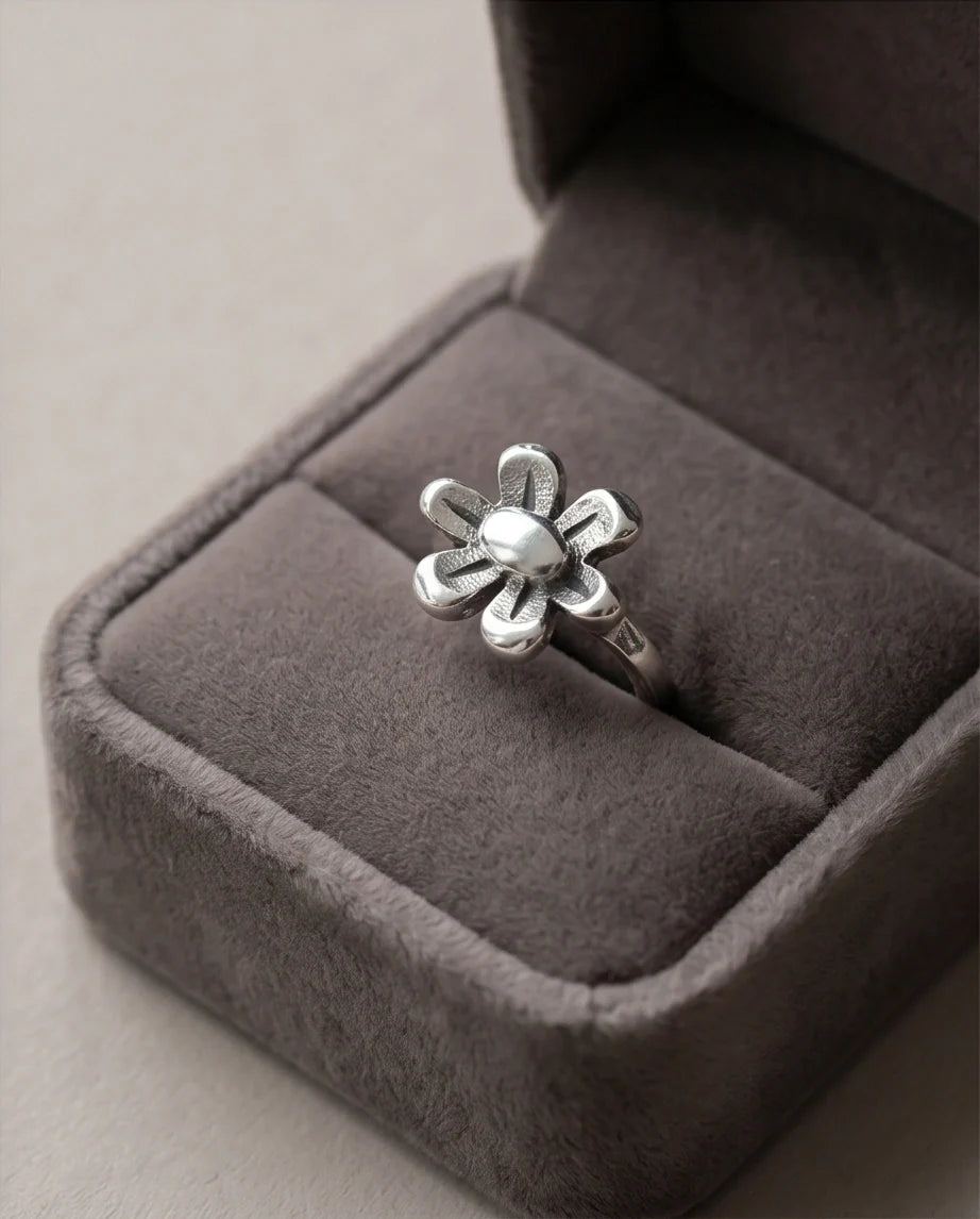 Silver Daisy Blossom Ring