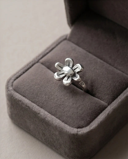Silver Daisy Blossom Ring