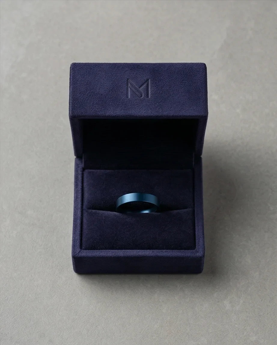 The Cobalt Flux: Minimalist Flat-Edge Azure Band