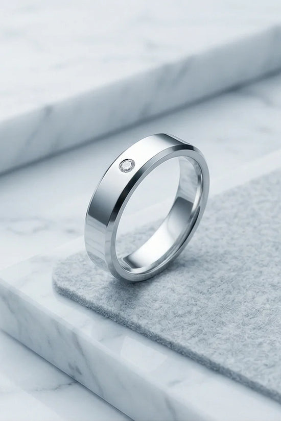 The Sterling Zenith: Minimalist Single-Stone Band