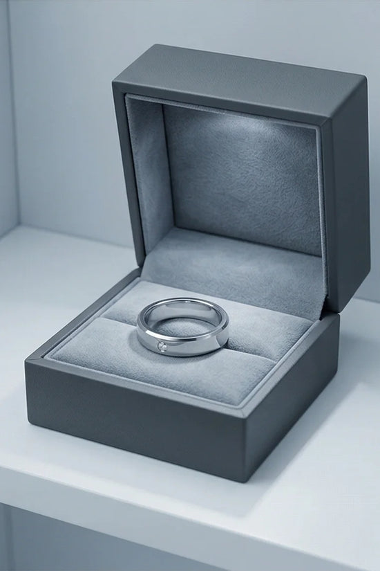 The Sterling Zenith: Minimalist Single-Stone Band