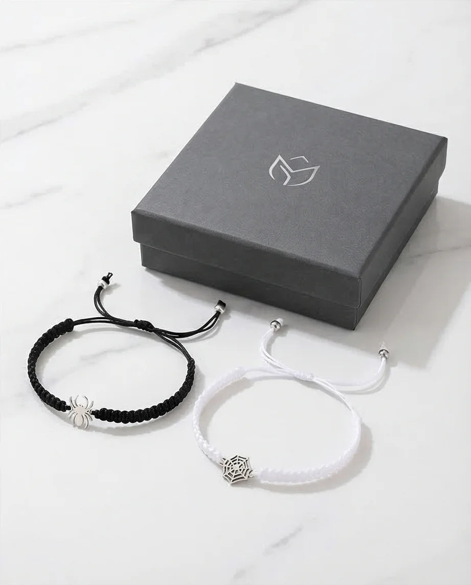 Linked Arachnid: Black & White Connection Set