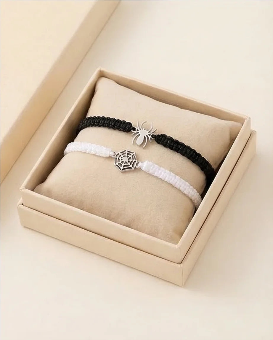 Linked Arachnid: Black & White Connection Set