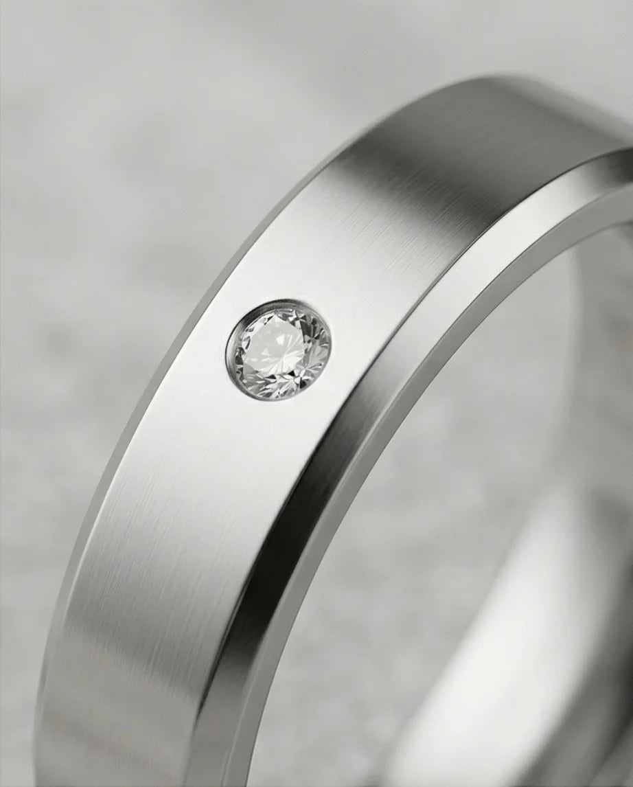 The Sterling Zenith: Minimalist Single-Stone Band