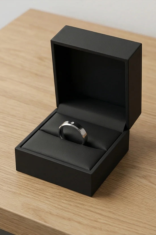 The Sterling Zenith: Minimalist Single-Stone Band