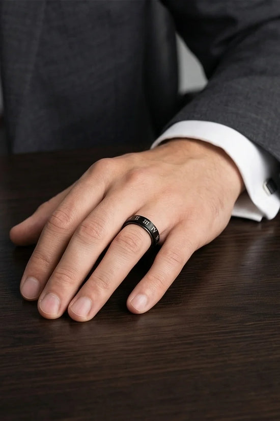 Nero Empire: Minimalist Roman Numeral Ring