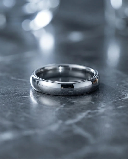 Eternal Horizon: Sleek Silver Comfort-Fit Band