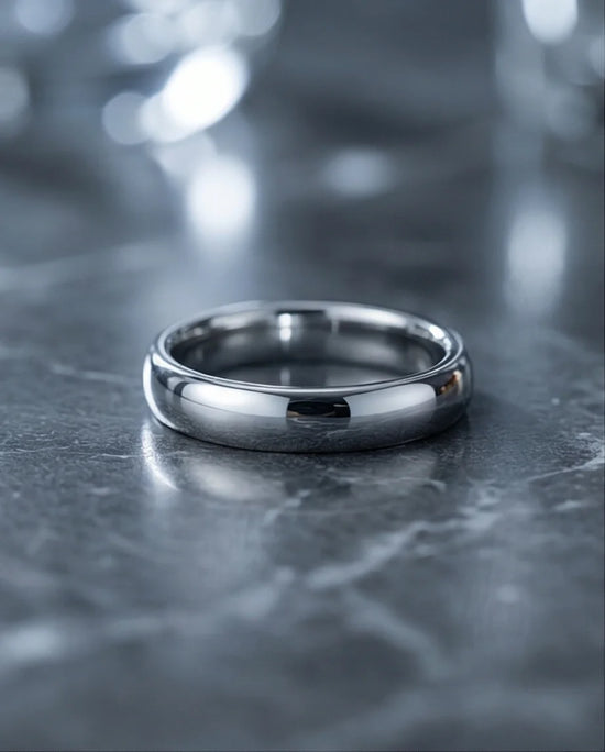 Eternal Horizon: Sleek Silver Comfort-Fit Band