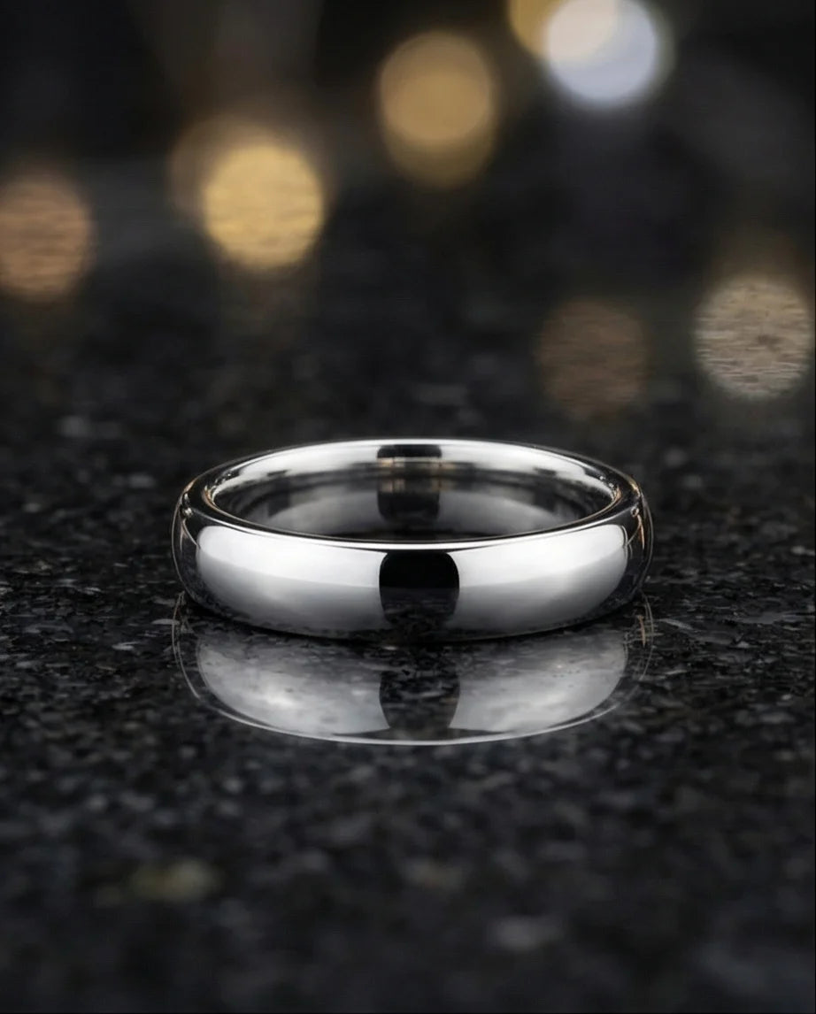 Eternal Horizon: Sleek Silver Comfort-Fit Band